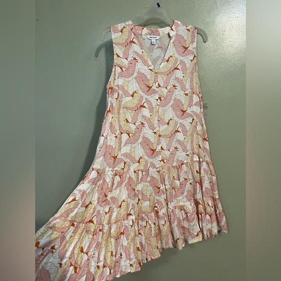 Nine West Dresses & Skirts - Nine West Flowy Pink and Cream Sleeveless Dress Front Buttons Tiered M New